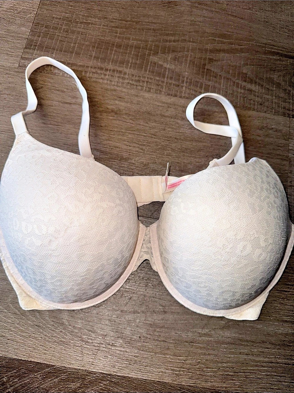 Victoria's Secret PINK Wear Everywhere push-up Bra in White & Pink